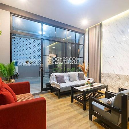 Destiny House Hotel ยอกยาการ์ตา ภายนอก รูปภาพ