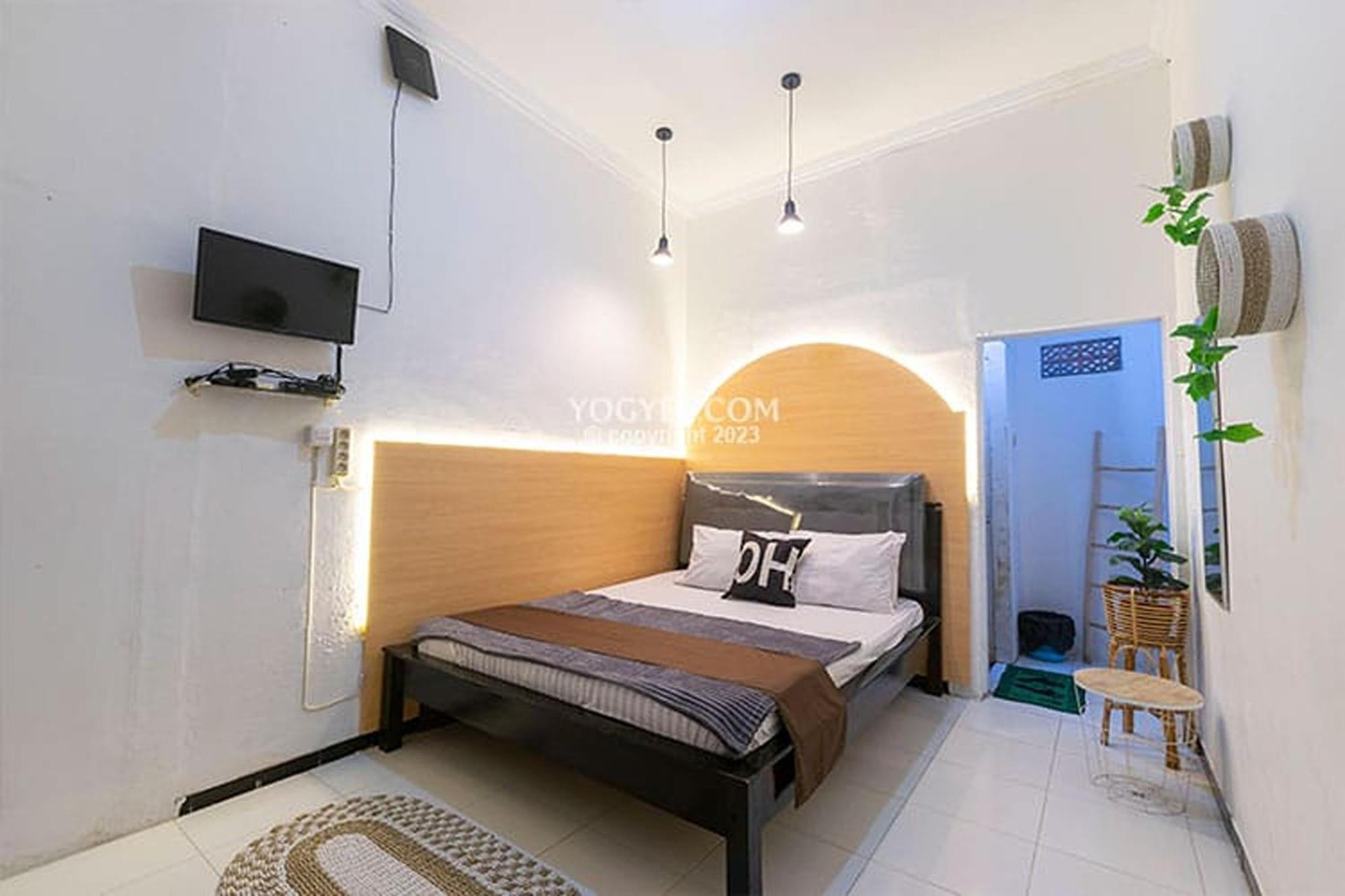 Destiny House Hotel ยอกยาการ์ตา ภายนอก รูปภาพ